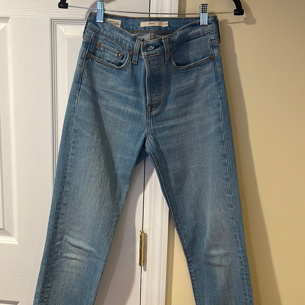 Levi’s Wedgie jeans